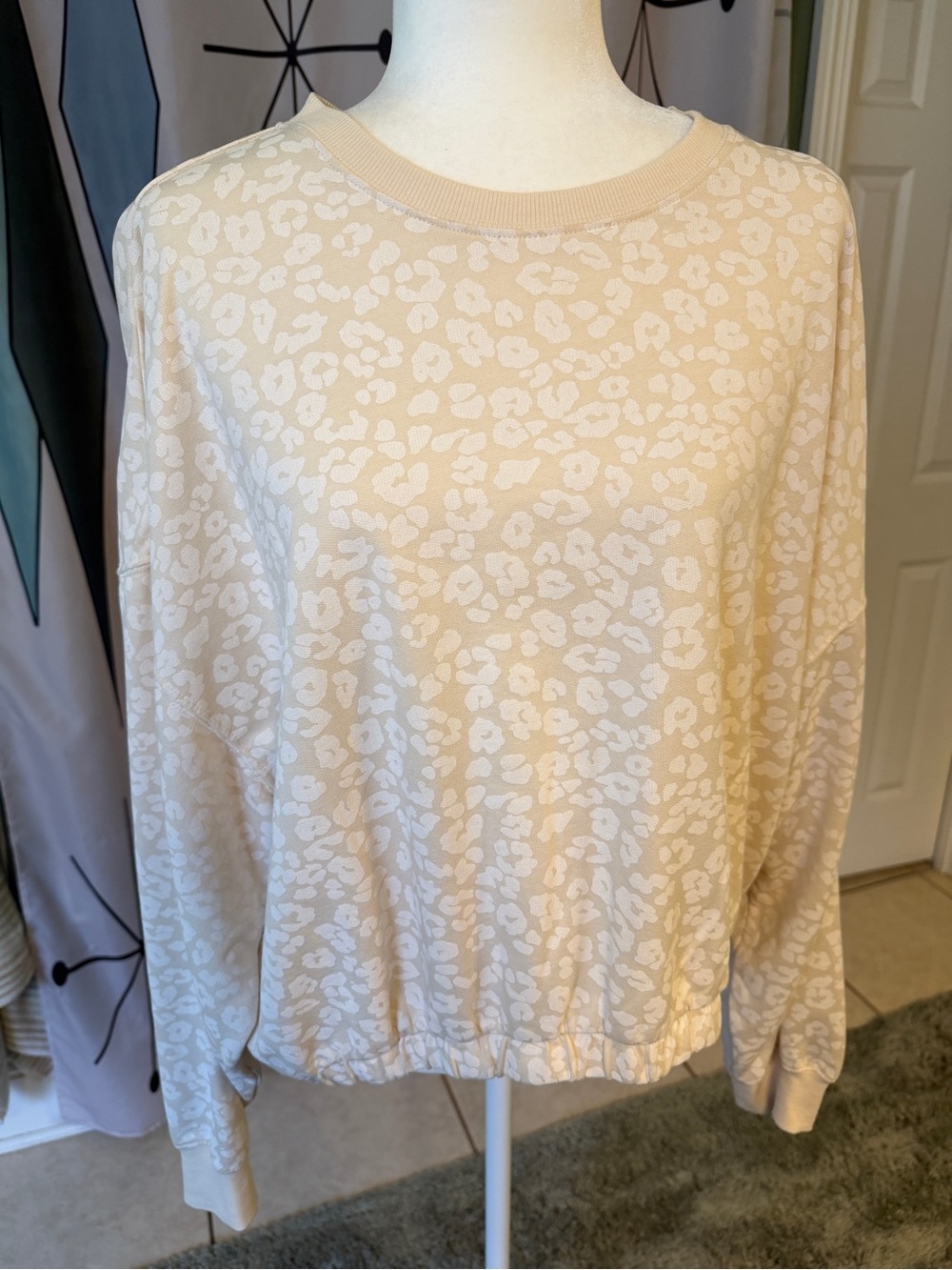 Z Supply Cream Leopard-Print Pullover… stylish and comfortable… size Large